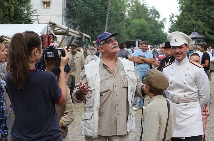 Новая картина Никиты Михалкова «Солнечный удар» вышла на большие экраны <p>Сегодня в широкий российский прокат вышел новый фильм Никиты Михалкова «Солнечный удар».</p>