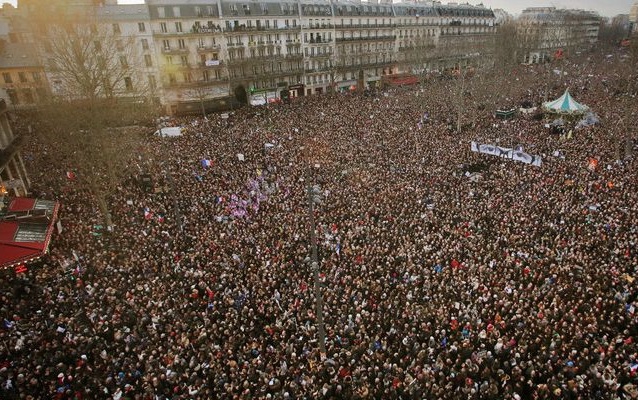 <p>Марш единства в Париже собрал свыше 1,5 млн. человек, в том числе около 50 иностранных делегаций</p>