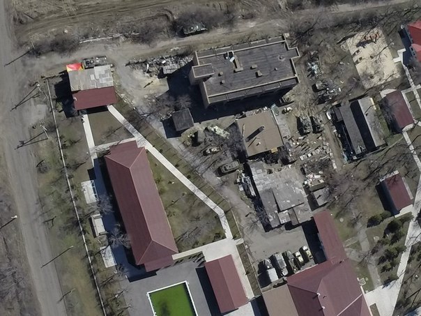 Силовики устроили артобстрел Широкино сразу после отъезда наблюдателей ОБСЕ <p>В отчете миссии ОБСЕ на Украине сказано, что 27 марта украинские военные подвергли массированному артиллерийскому обстрелу населенный пункт Широкино, расположенный к востоку от Мариуполя. </p>