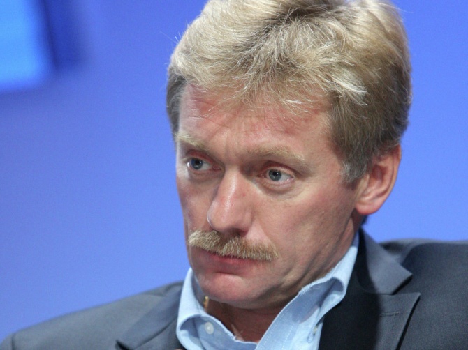 Песков: Решение Путина не штрафовать Украину за недобор газа является косвенной экономической помощью этой стране <p>Пресс-секретарь президента России Дмитрий Песков считает, что решение Владимира Путина, поддержавшего накануне предложение «Газпрома» в ближайшие три месяца не штрафовать Киев за недобор газа, является косвенной экономической помощью Украине в тяжелые моменты ее развития.</p>