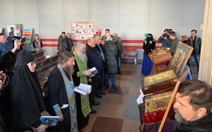 Совершен крестный ход по железнодорожным вокзалам Москвы